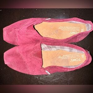 Toms Women's Burgundy Corduroy Flats